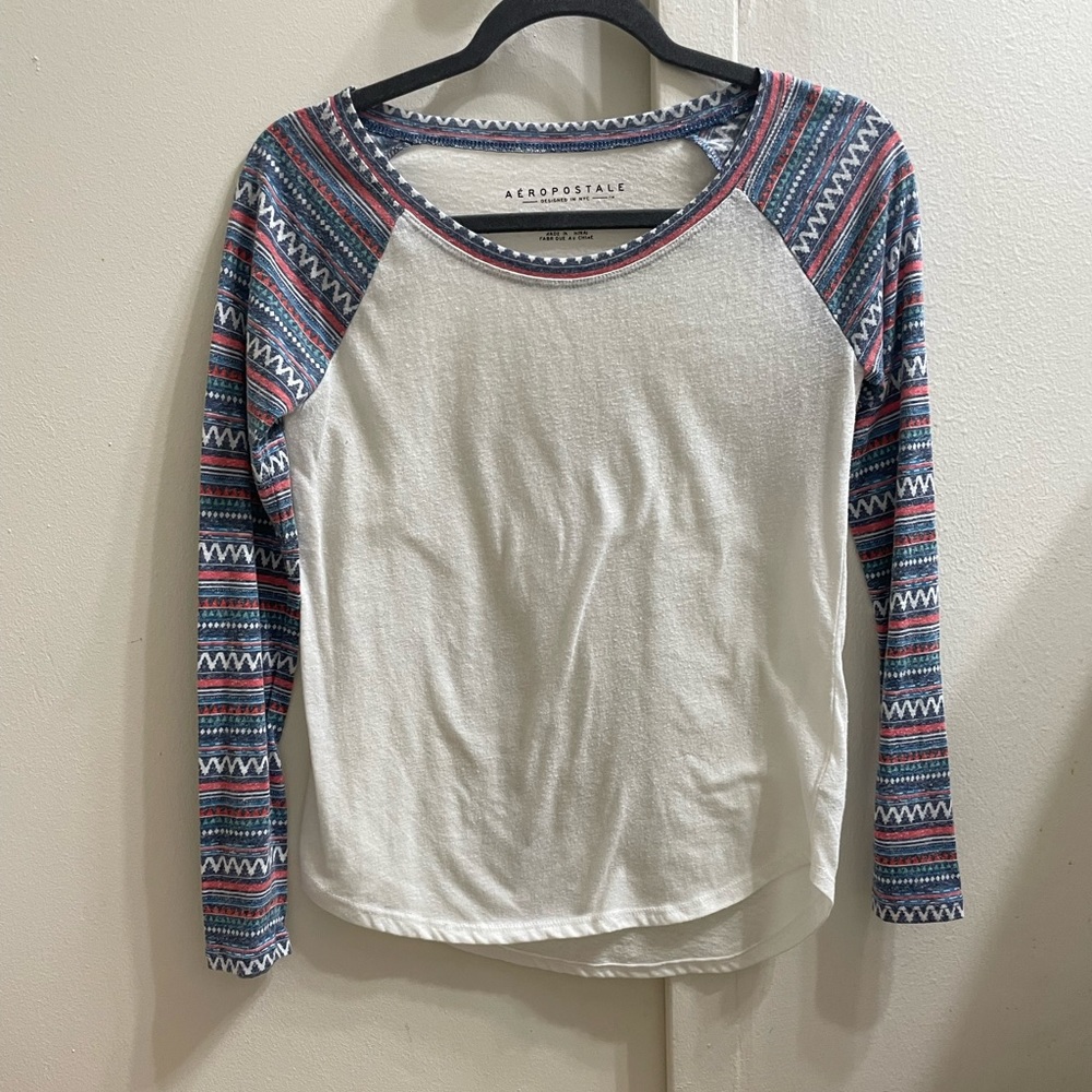 Aeropostale • long sleeve • official size: extra small (fits like a small)
